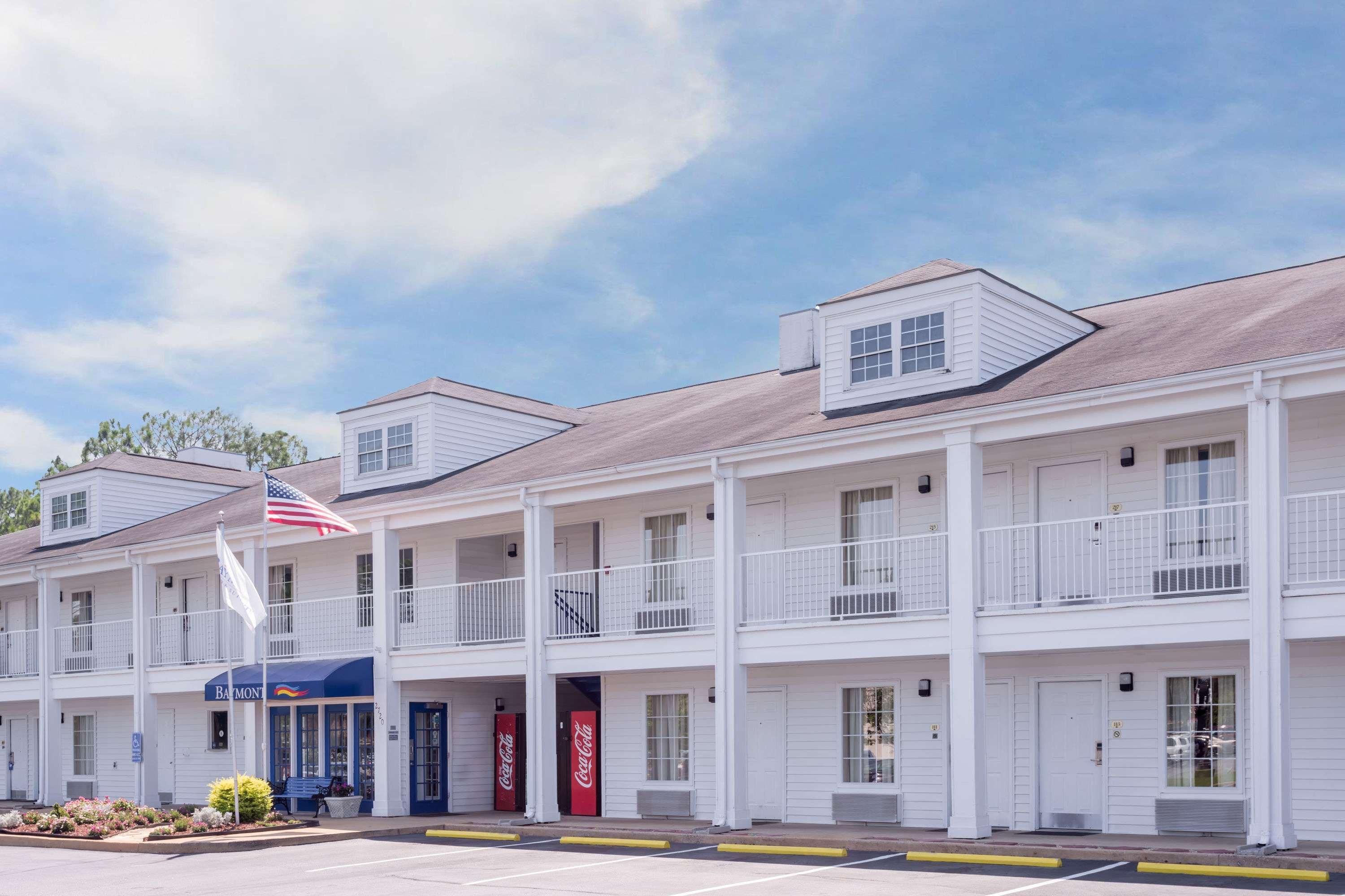 Baymont By Wyndham Albany At Albany Mall Exterior photo